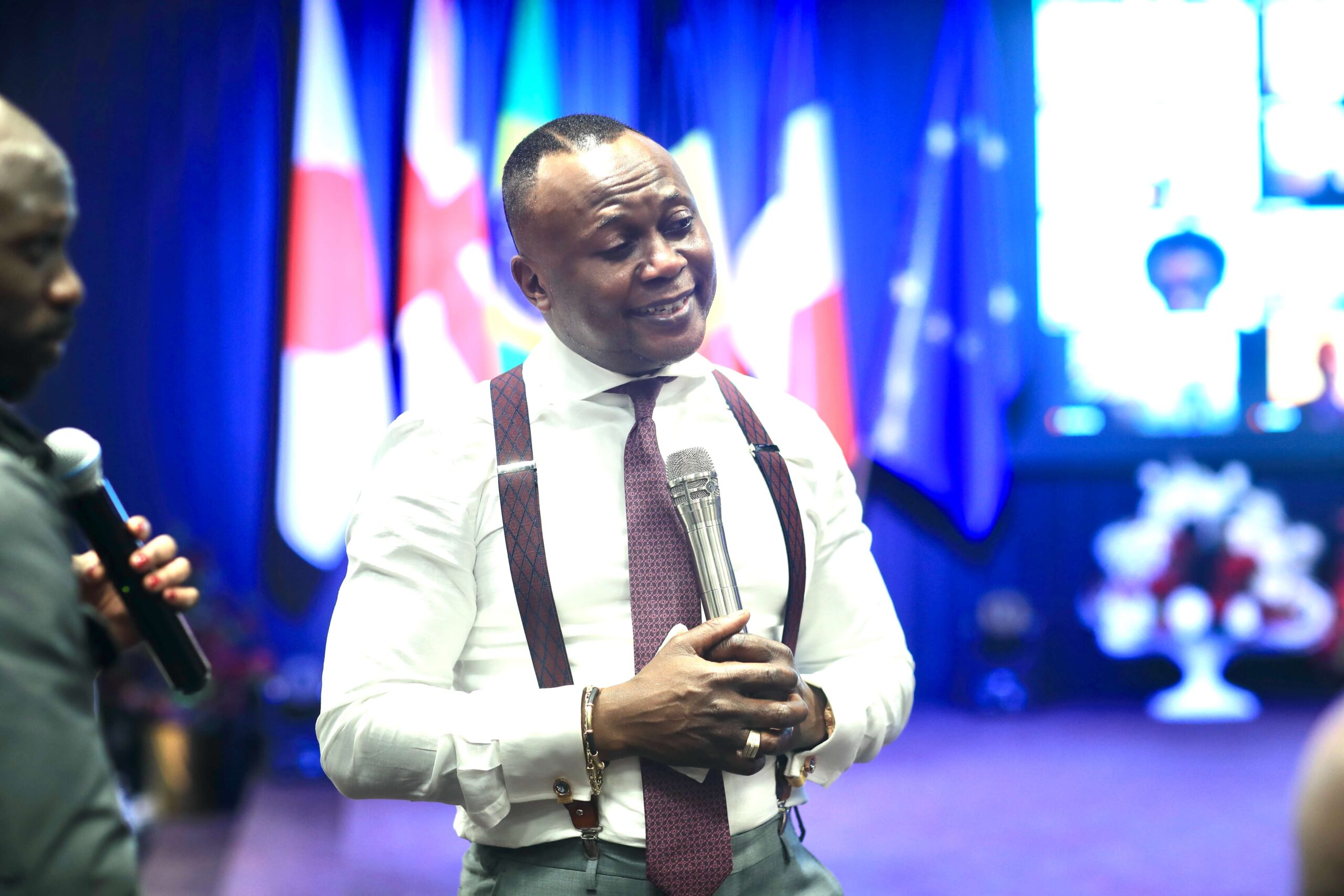 Session de coaching de groupe pour entrepreneurs chrétiens avec J.P. Makanzu